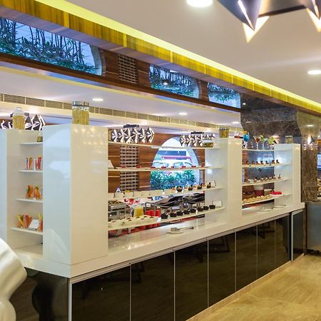 Hotel Park Elanza Ченнаи Экстерьер фото