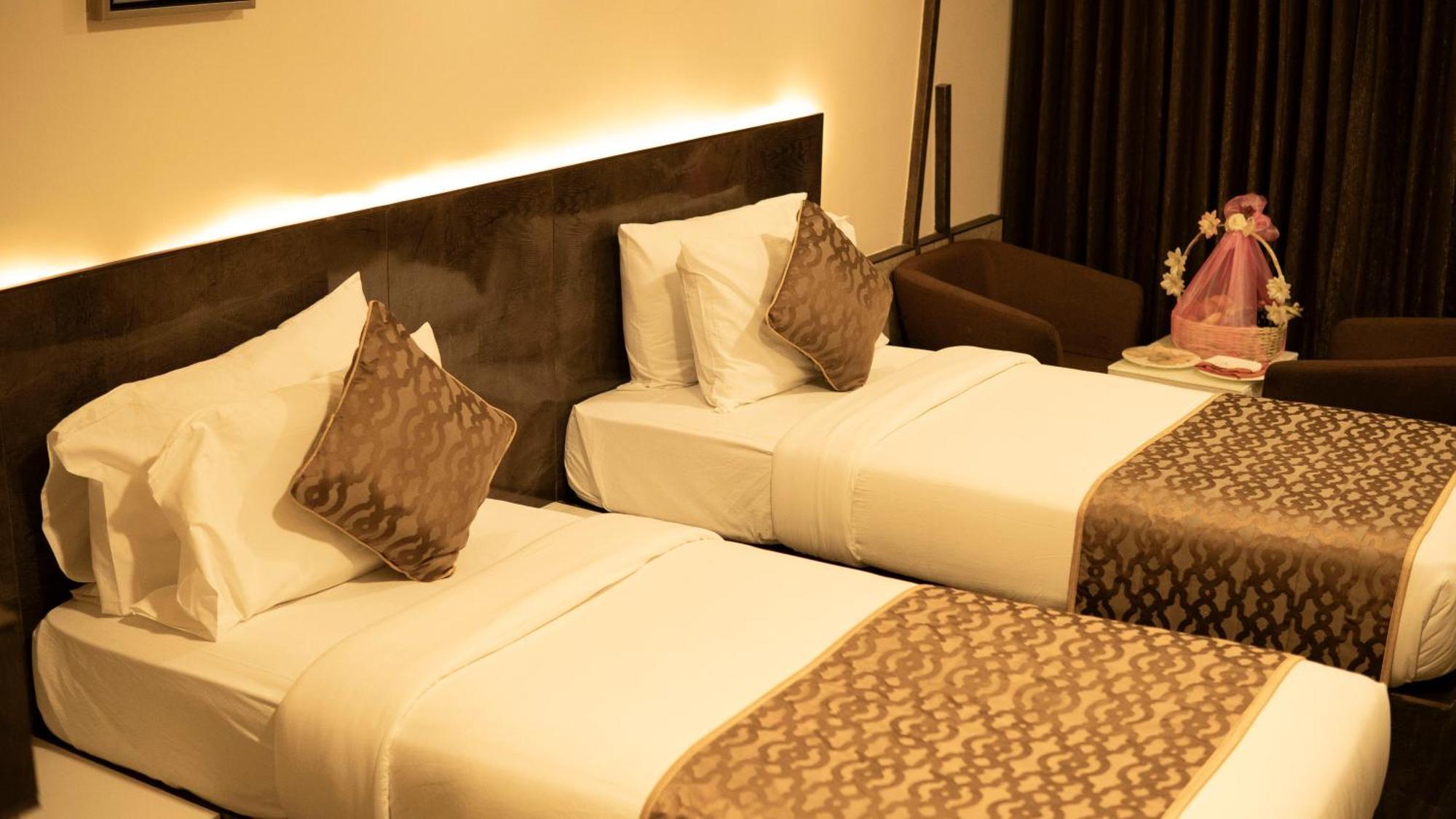 Hotel Park Elanza Ченнаи Экстерьер фото