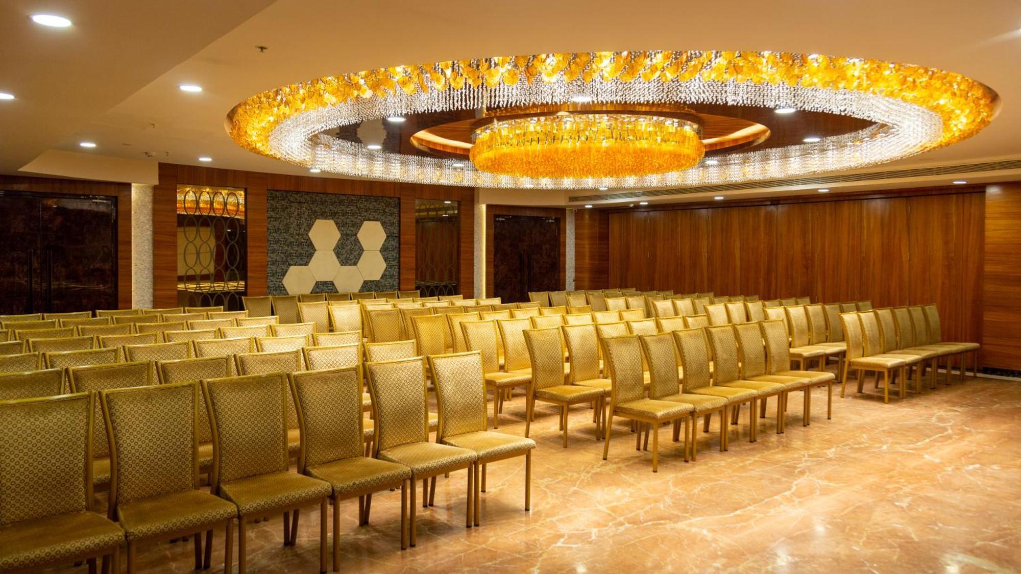 Hotel Park Elanza Ченнаи Экстерьер фото